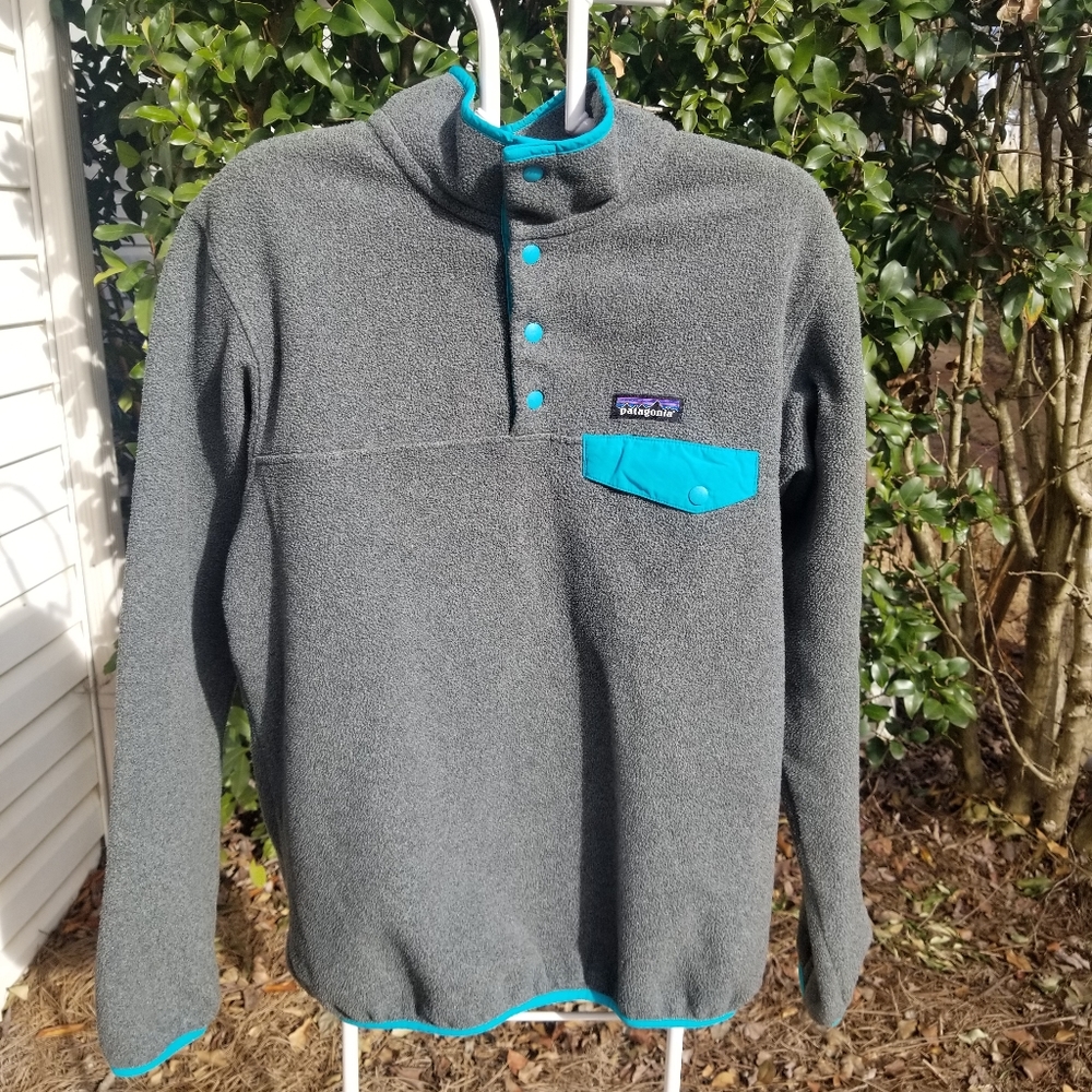 Patagonia gray/teal Snap Synchilla fleece small